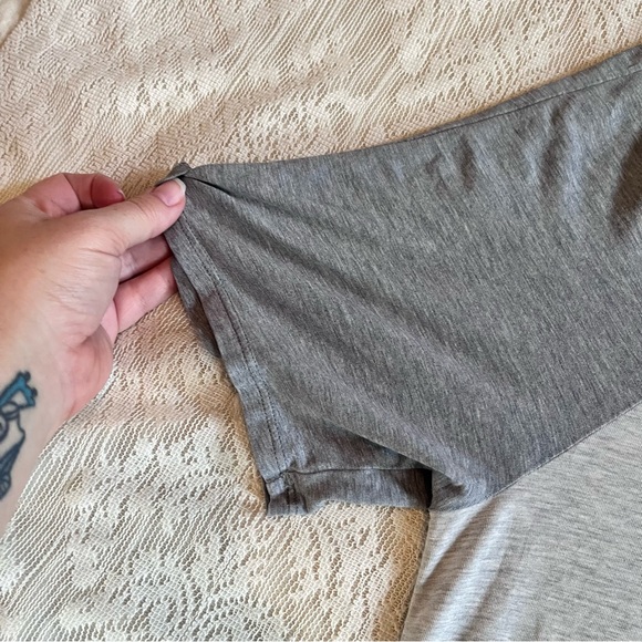 Lululemon Men’s Bodhi short sleeve two tone short sleeve tee - Picture 3 of 7